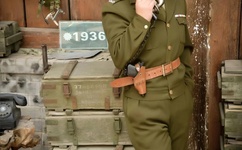 坐到桌上腿张开H